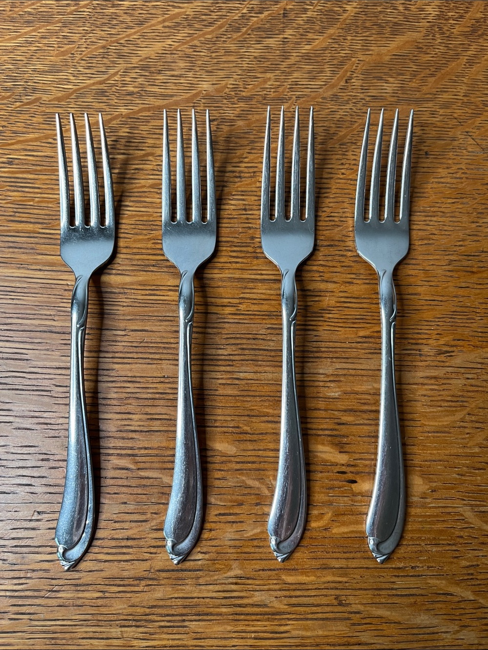 Set of 4 Oneidacraft Deluxe Shasta Stainless Dinner Forks Vintage USA Flatware